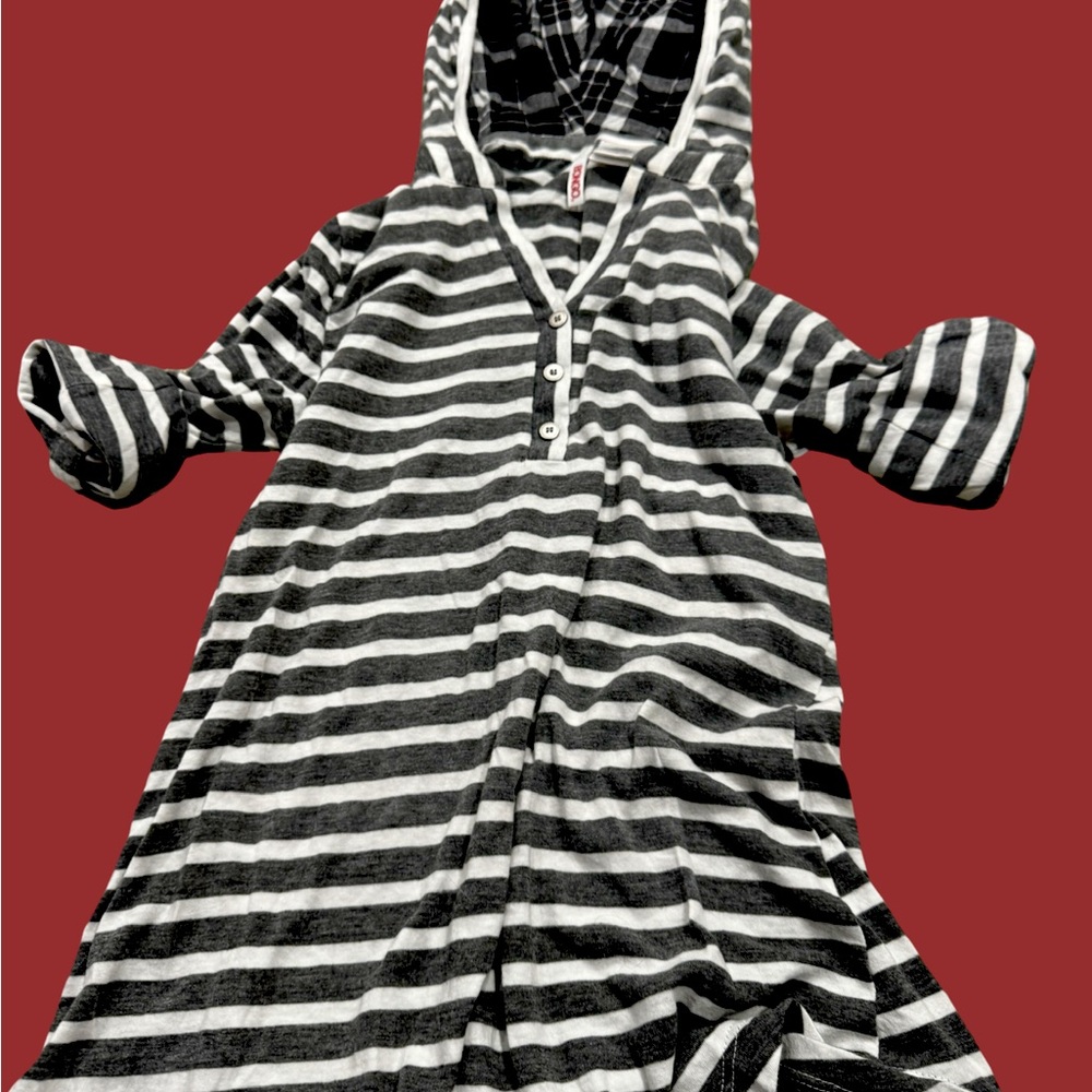 T-shirt with hood